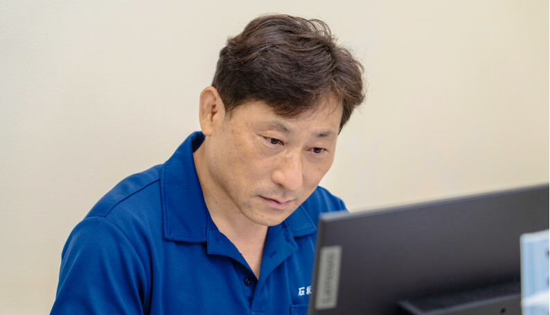 男性スタッフの写真